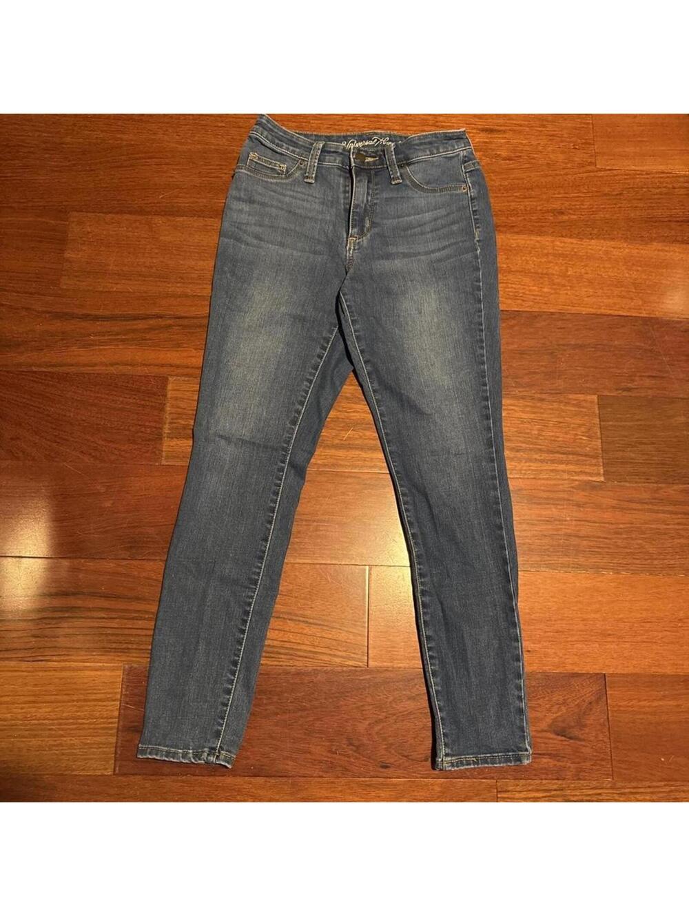 Universal Thread Women's Blue and Navy Jeans